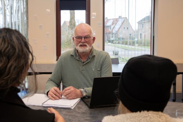 Olphert Smit van Geldfit Ooststellingwerf helpt je bij vragen over geld